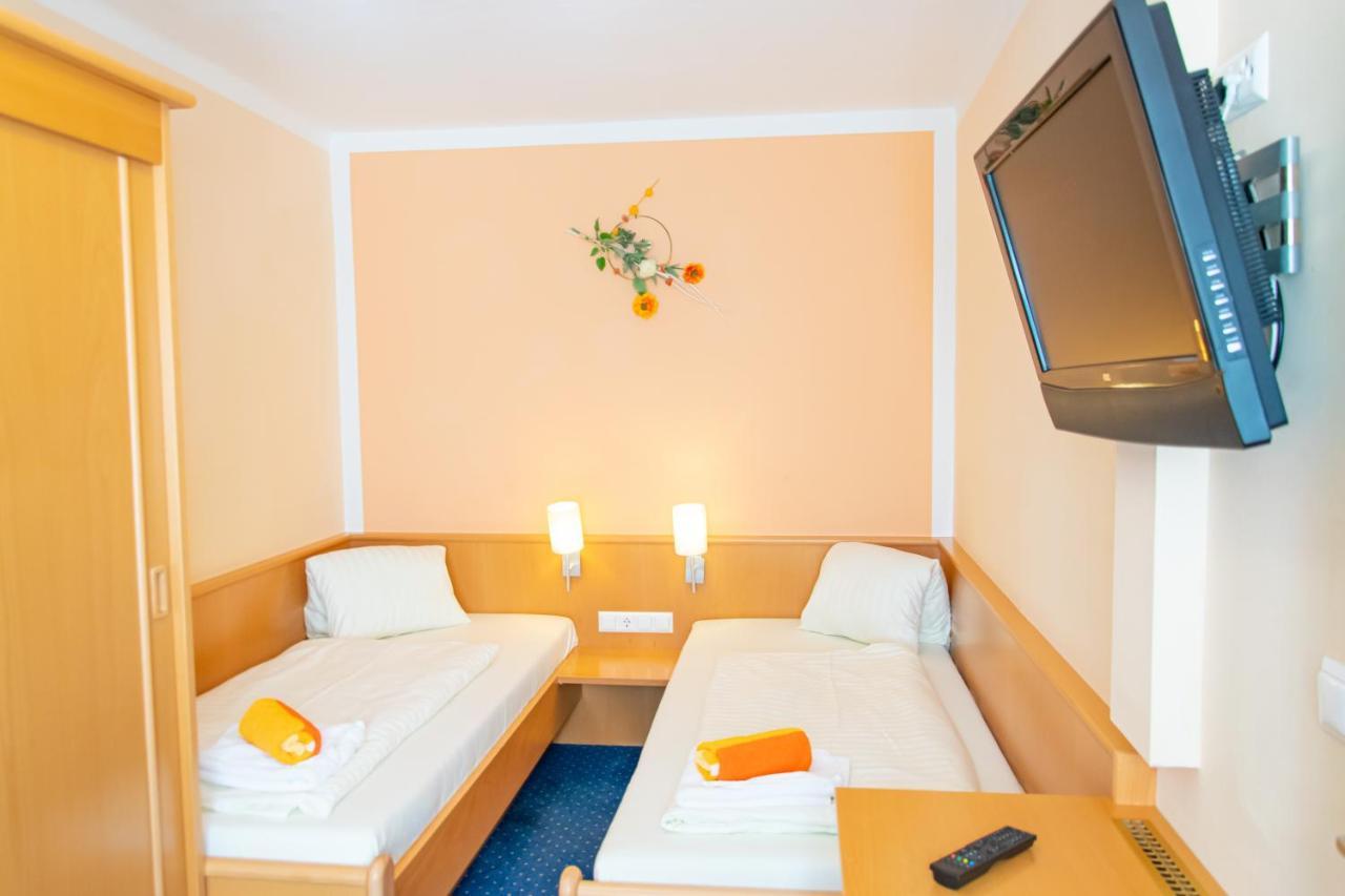 Strandhotel Burgstaller Feld am See Exterior photo